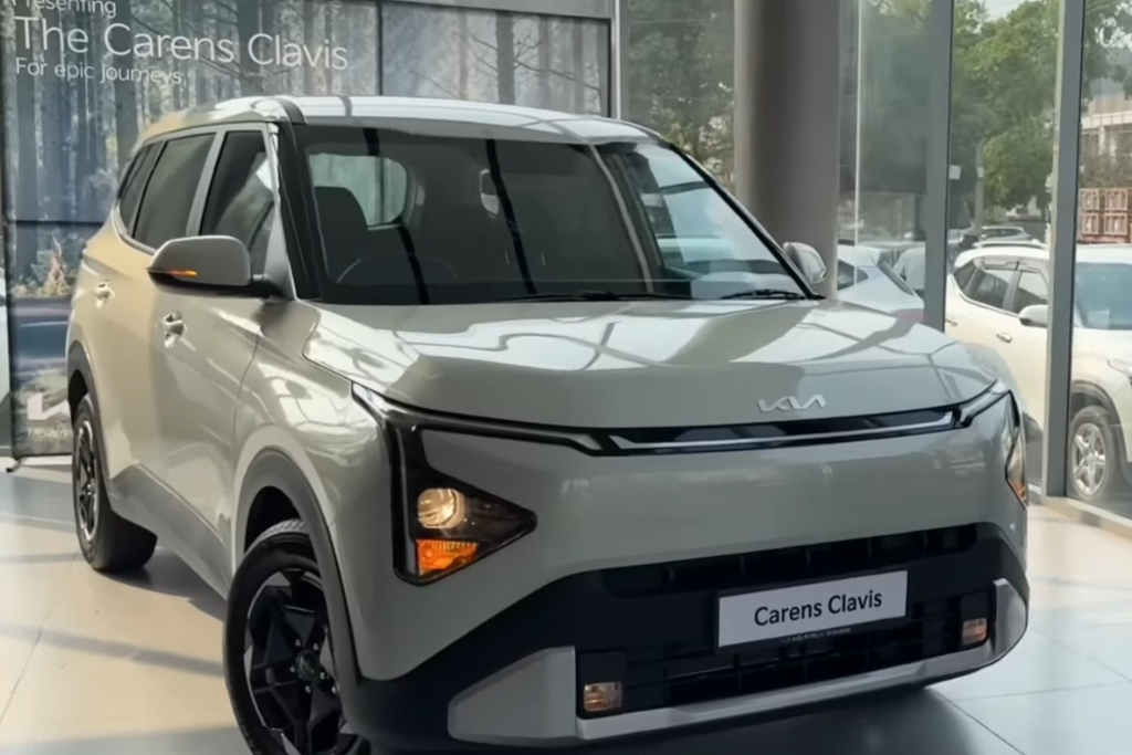 Kia Carens Clavis